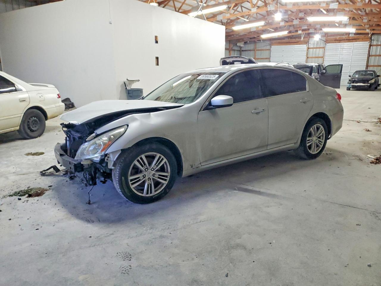 2011 INFINITI G25