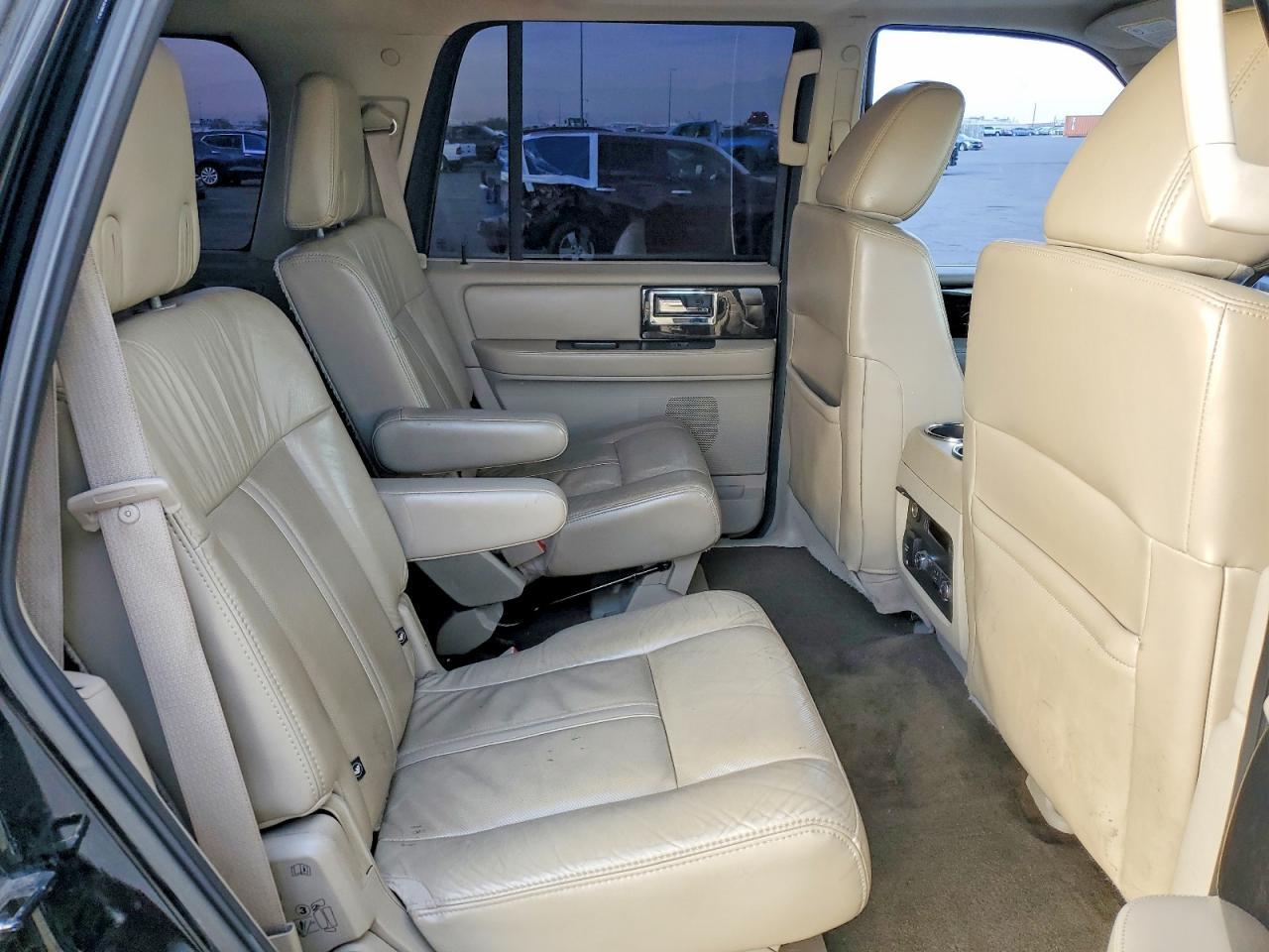 2016 LINCOLN Navigator