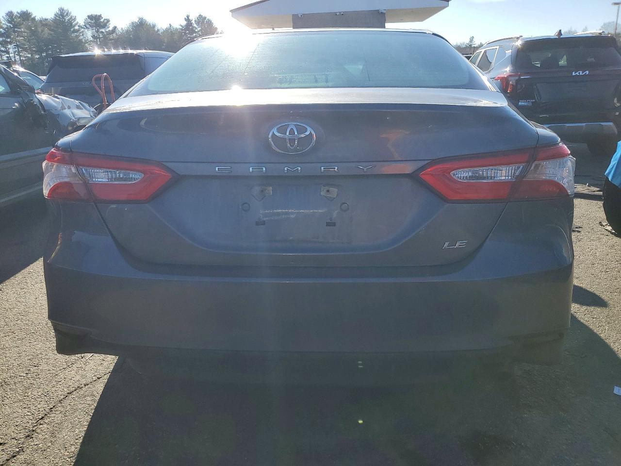 2018 TOYOTA CAMRY