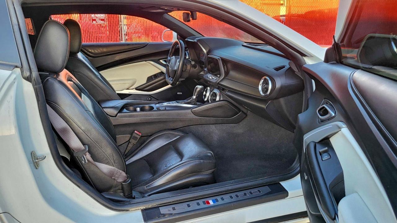 2017 CHEVROLET Camaro