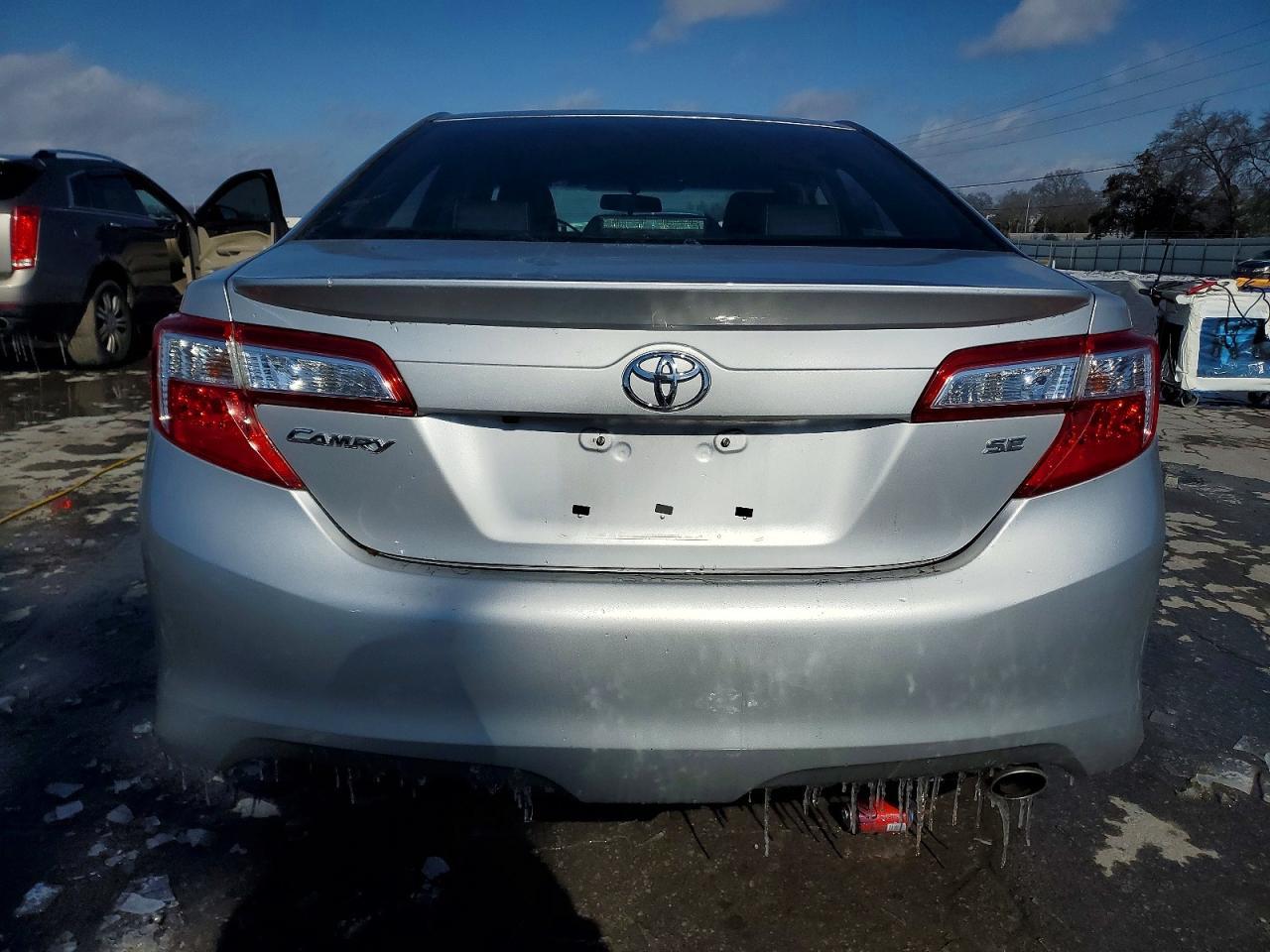 2014 TOYOTA CAMRY