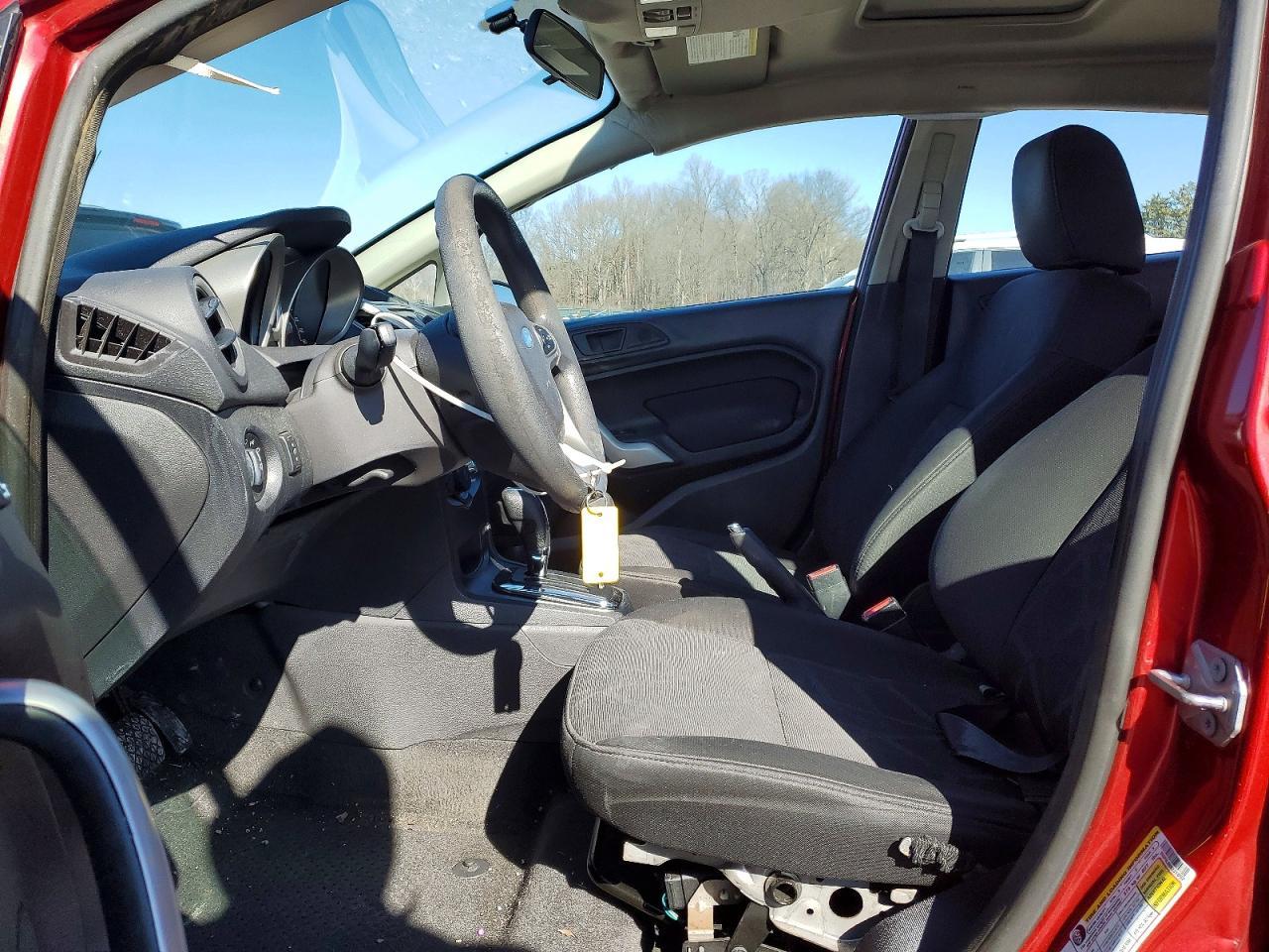 2011 FORD Fiesta