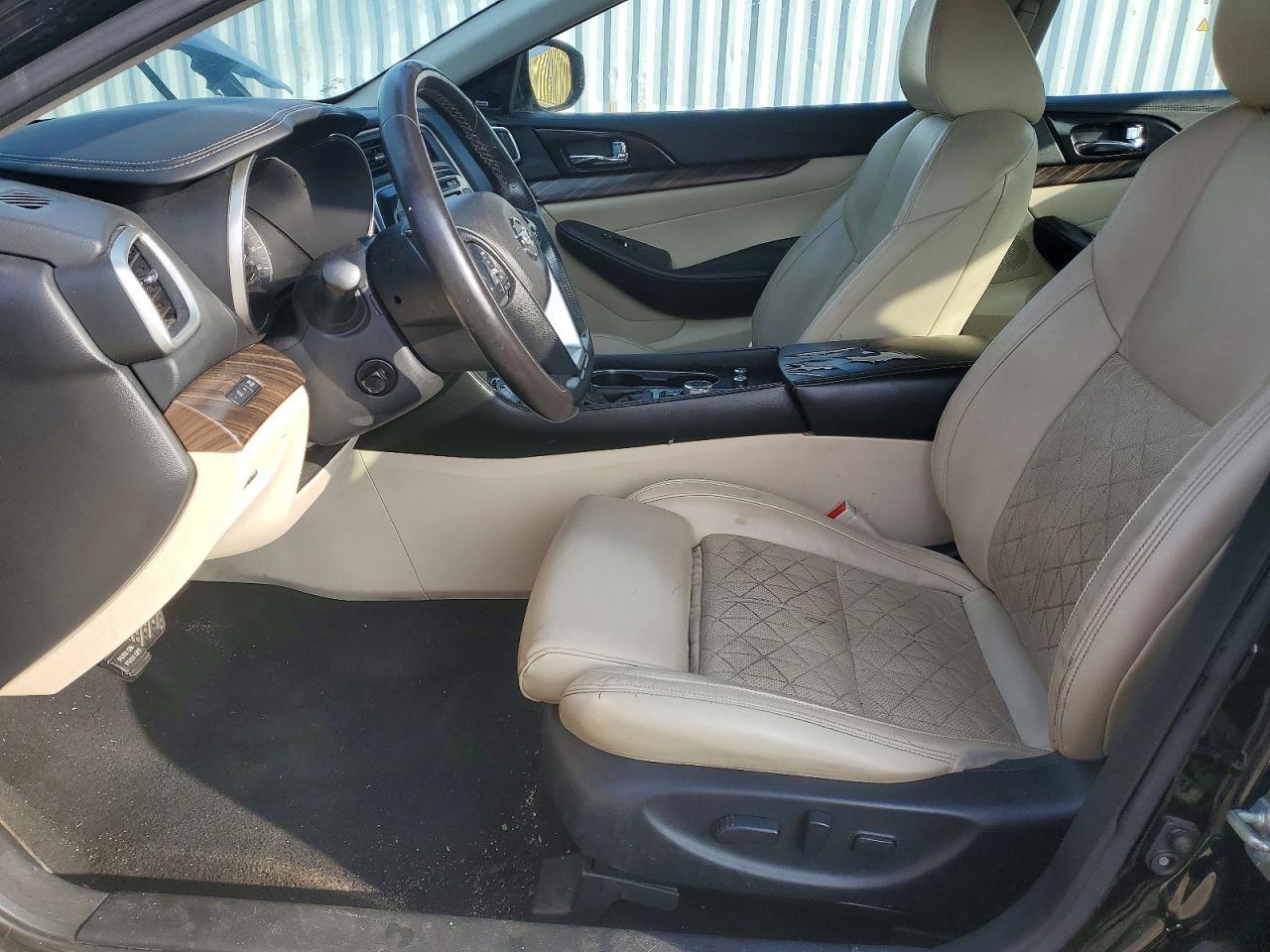 2017 NISSAN Maxima
