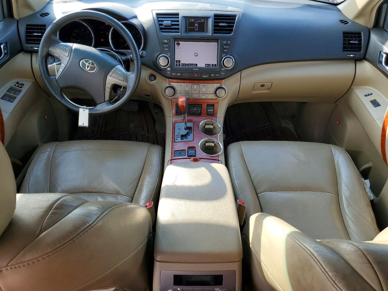 2010 TOYOTA HIGHLANDER