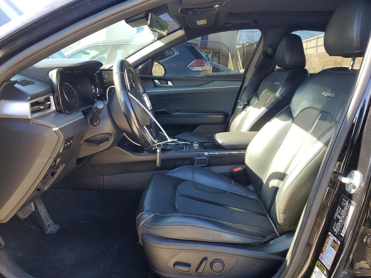 2022 KIA K5