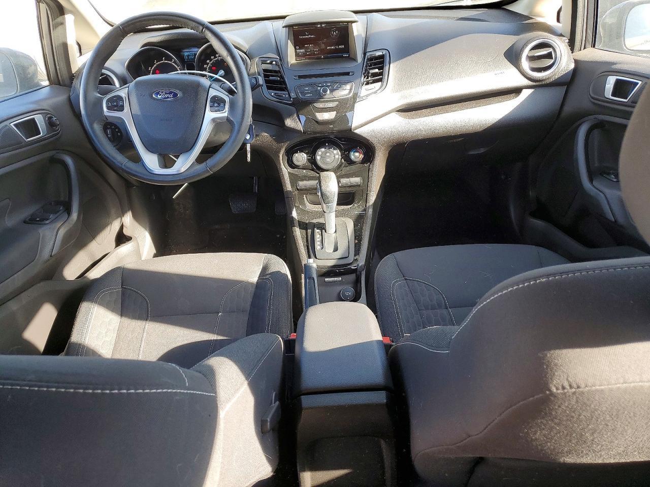 2015 FORD Fiesta