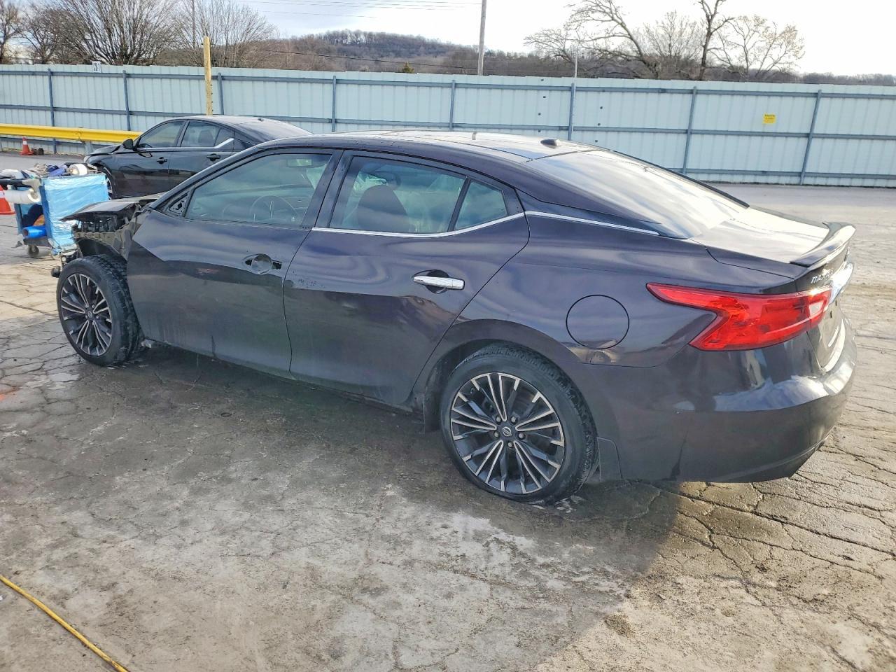 2016 NISSAN Maxima