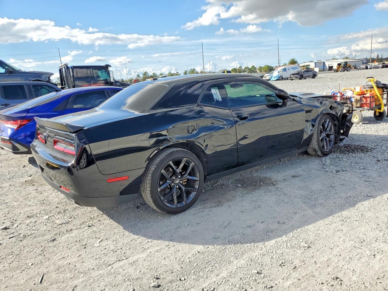 2022 DODGE Challenger