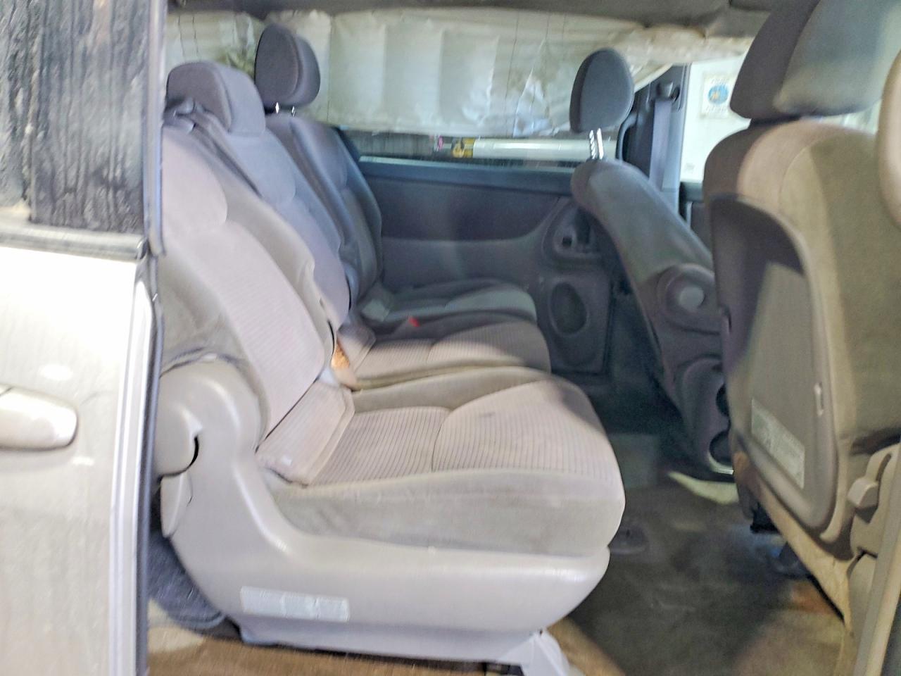 2006 TOYOTA SIENNA