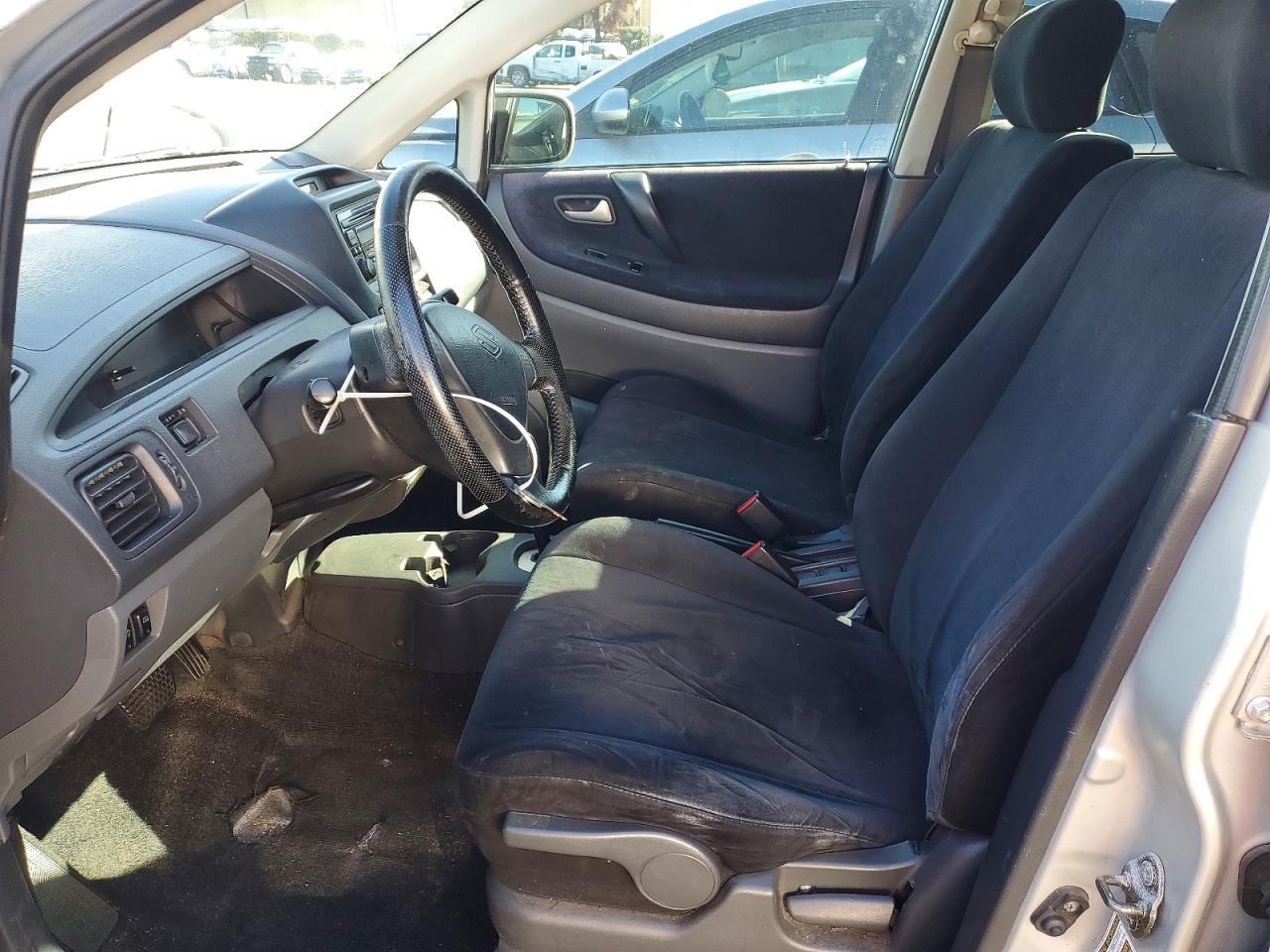 2004 SUZUKI Aerio
