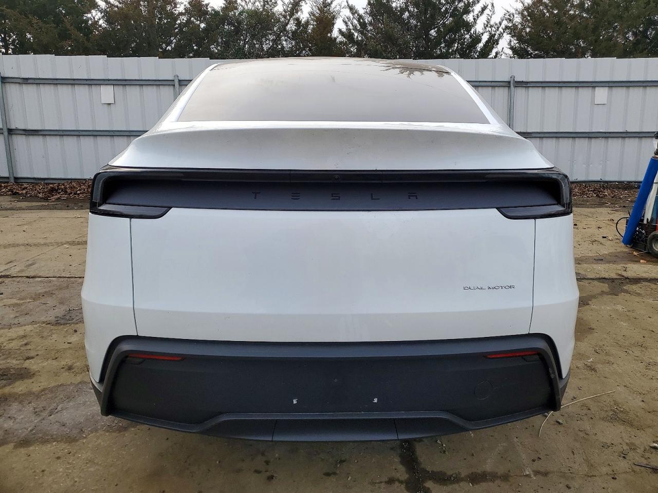 2026 TESLA MODEL Y
