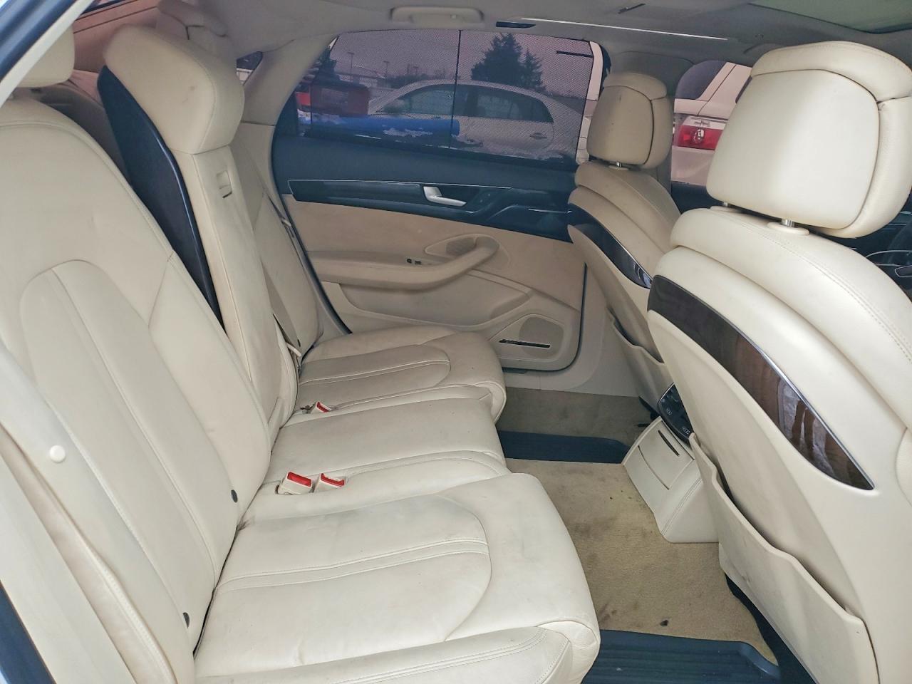 2013 AUDI A8