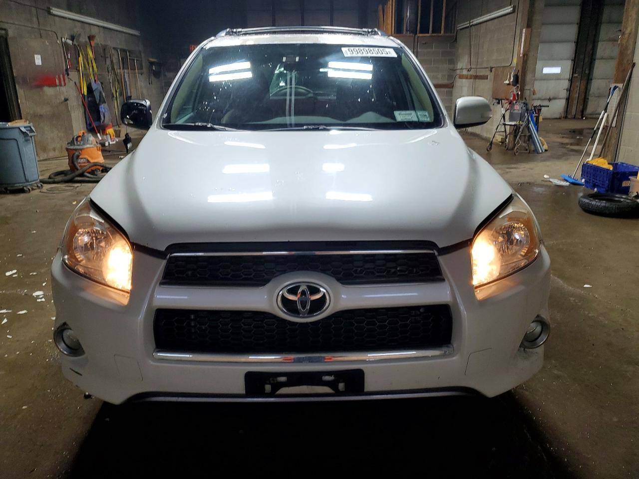 2011 TOYOTA RAV4