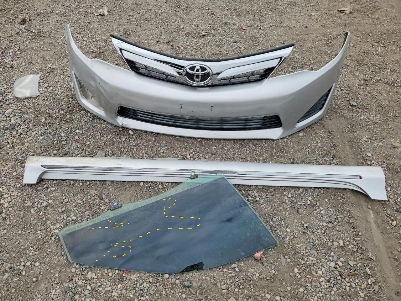 2013 TOYOTA CAMRY