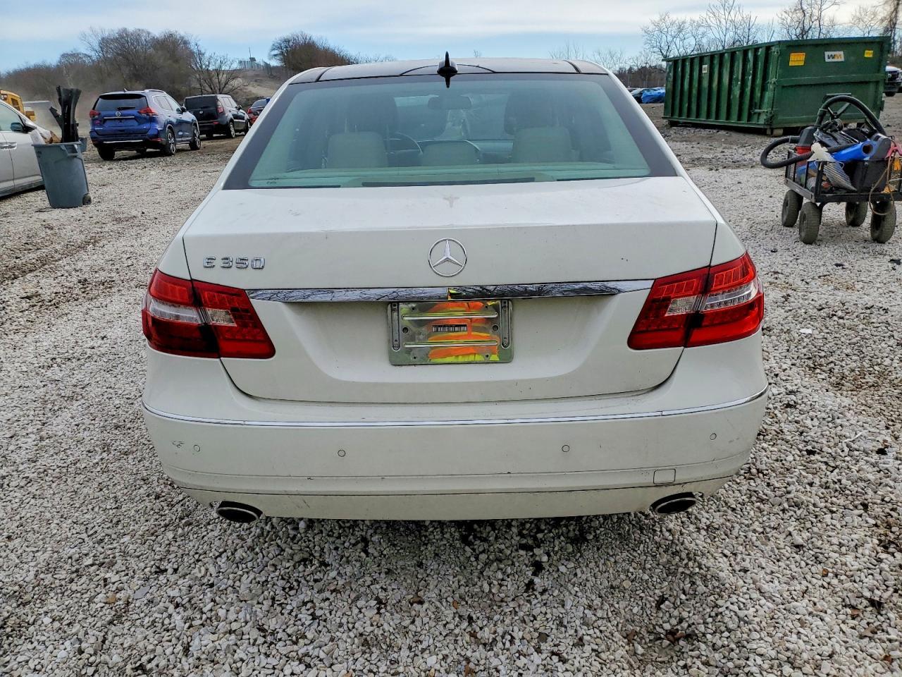 2011 MERCEDES-BENZ E-Class
