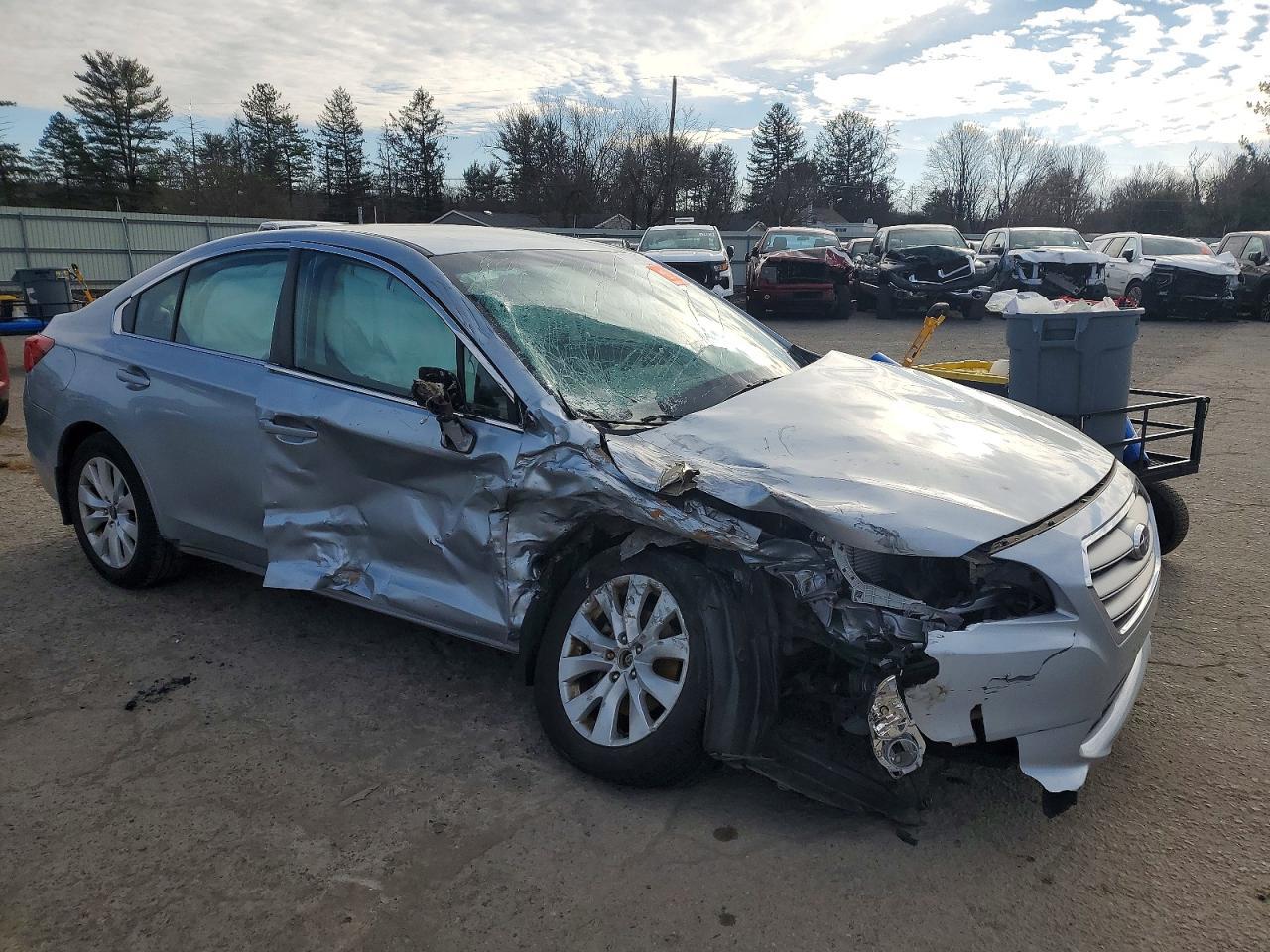 2017 SUBARU Legacy