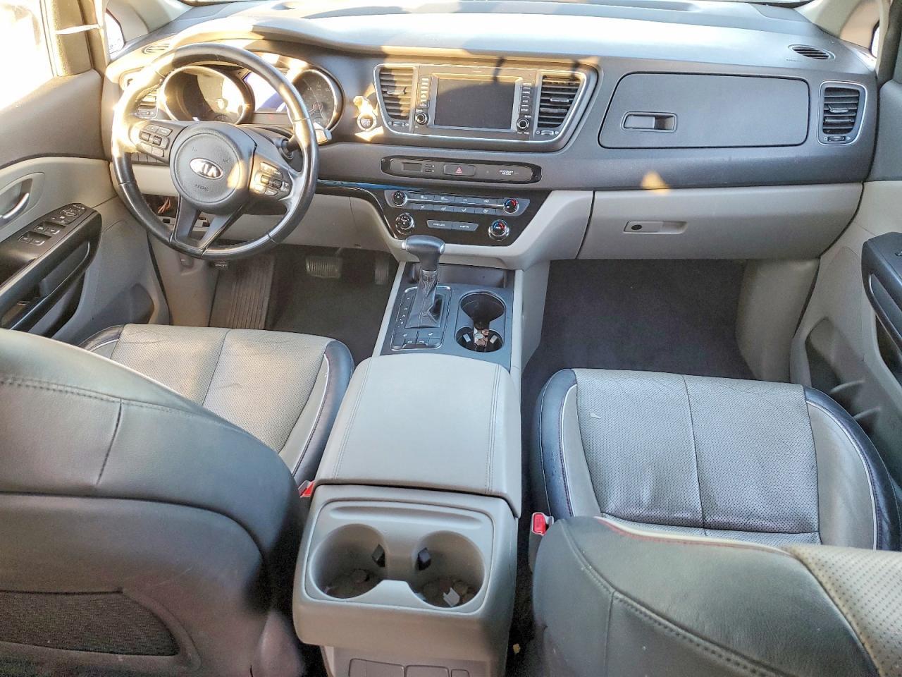 2017 KIA SEDONA
