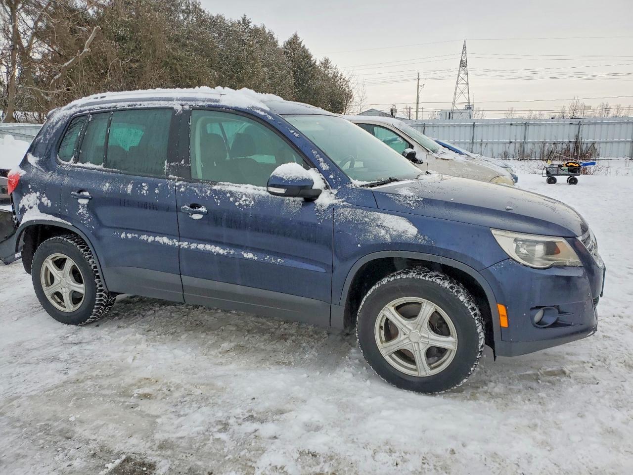 2011 VOLKSWAGEN TIGUAN