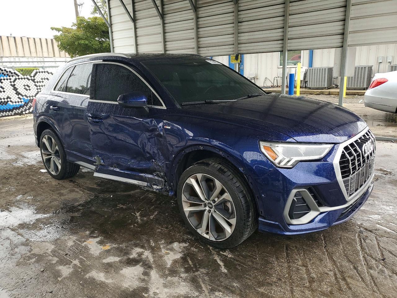 2021 AUDI Q3