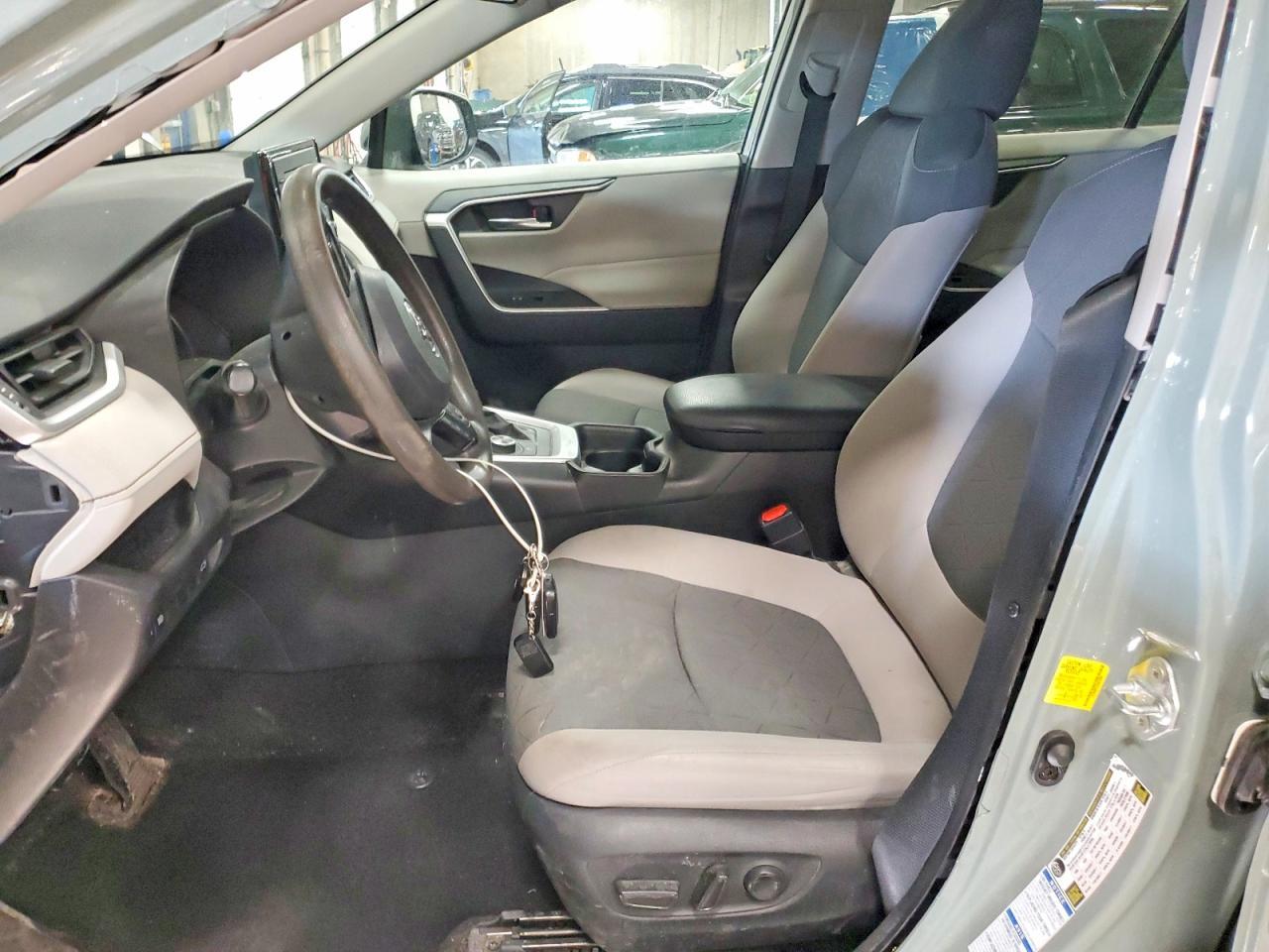 2019 TOYOTA RAV4