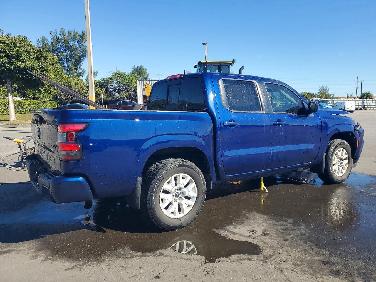 2022 NISSAN Frontier