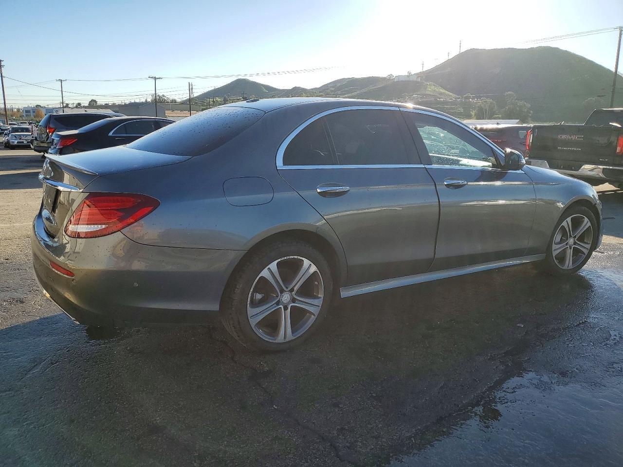 2017 MERCEDES-BENZ E-Class