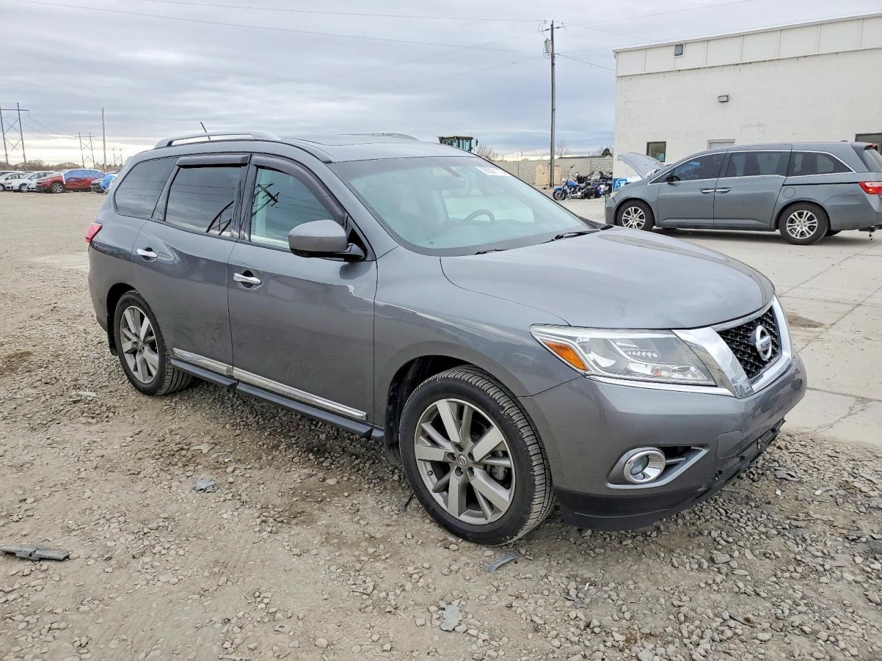 2016 NISSAN PATHFINDER