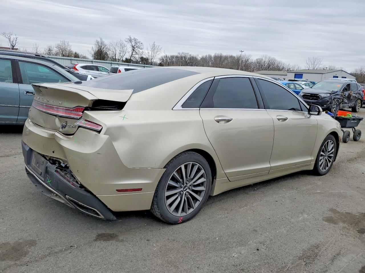 2017 LINCOLN MKZ