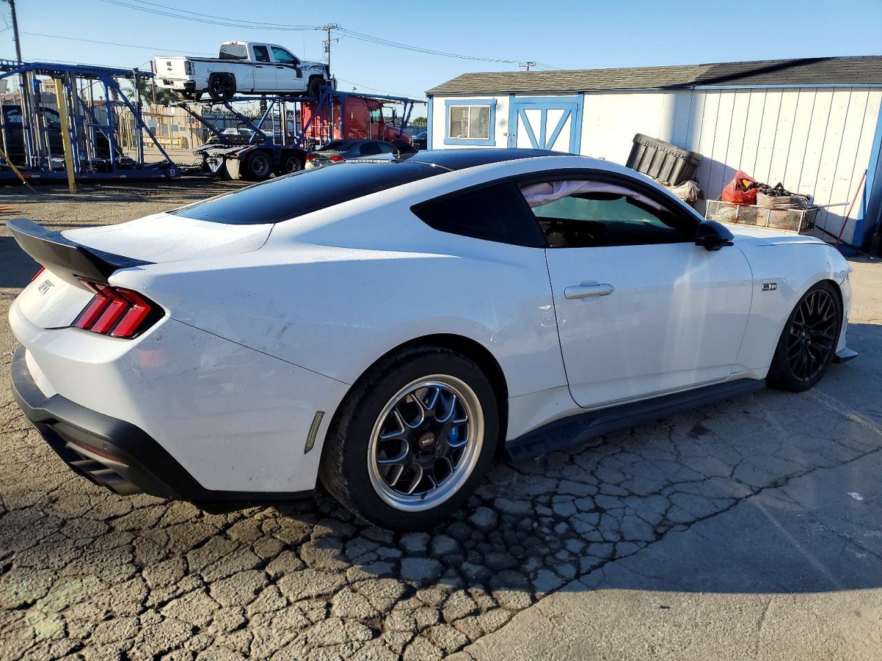 2024 FORD MUSTANG