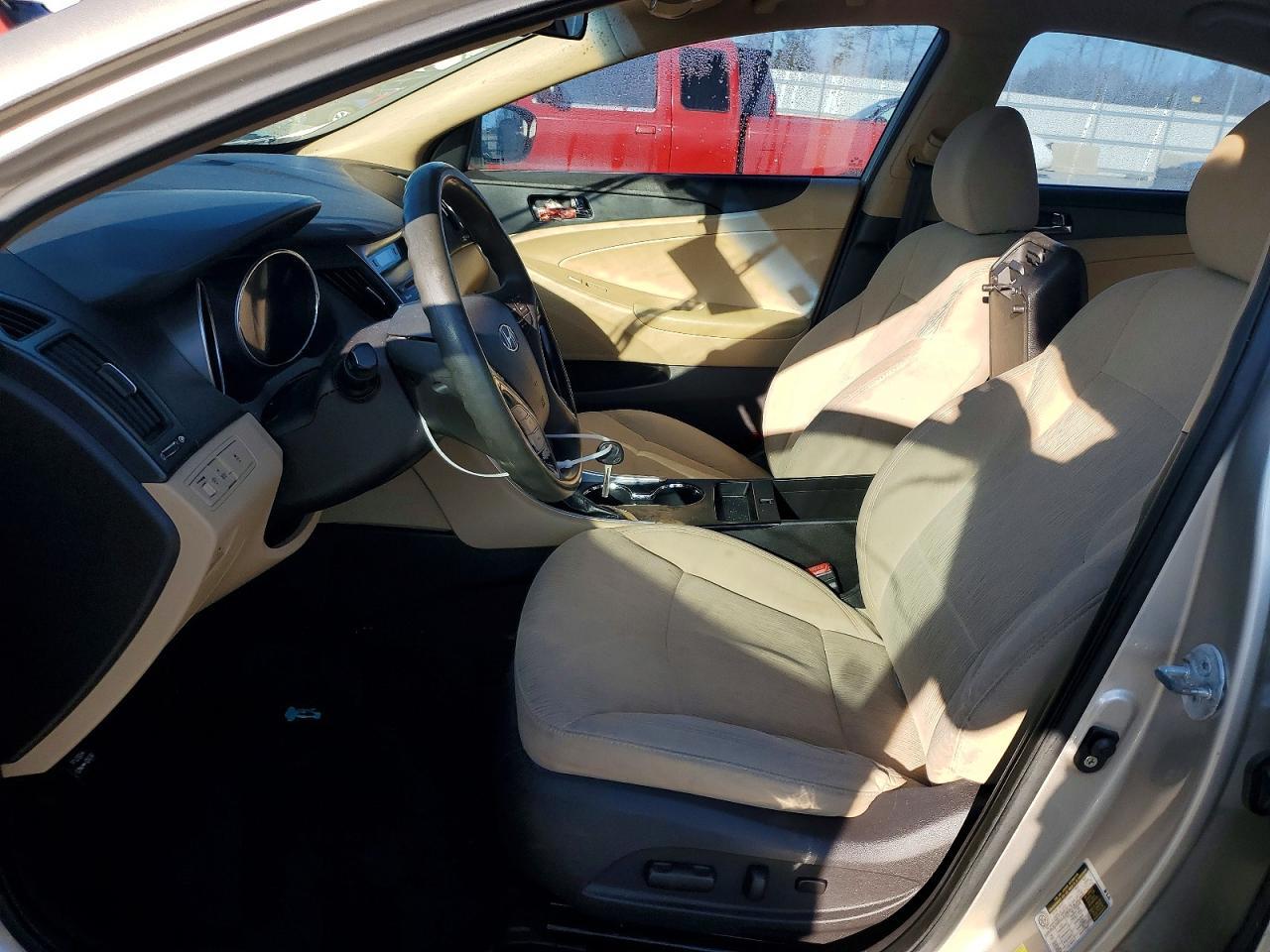 2011 HYUNDAI SONATA