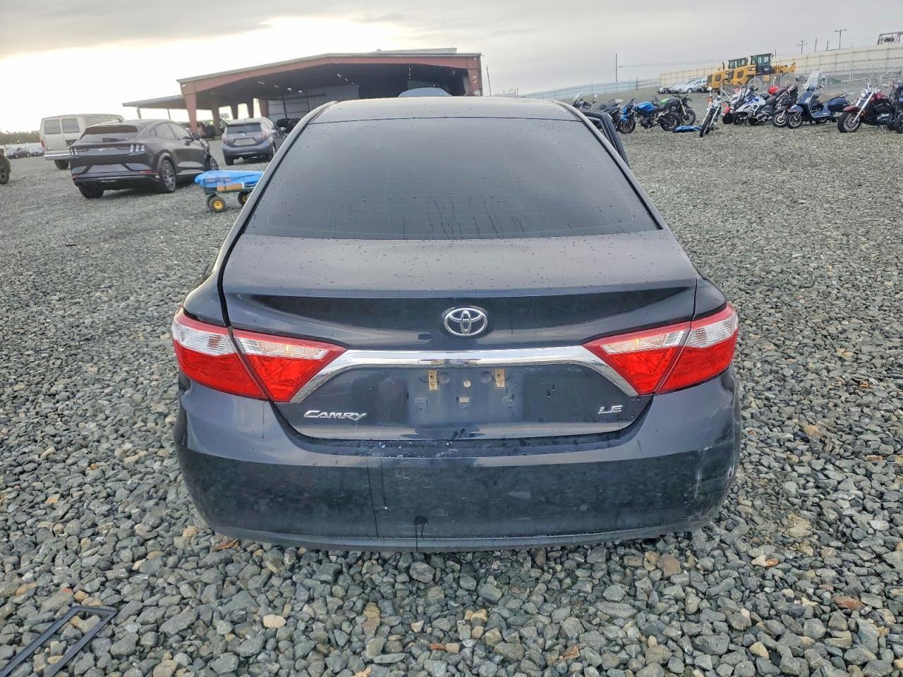 2016 TOYOTA CAMRY