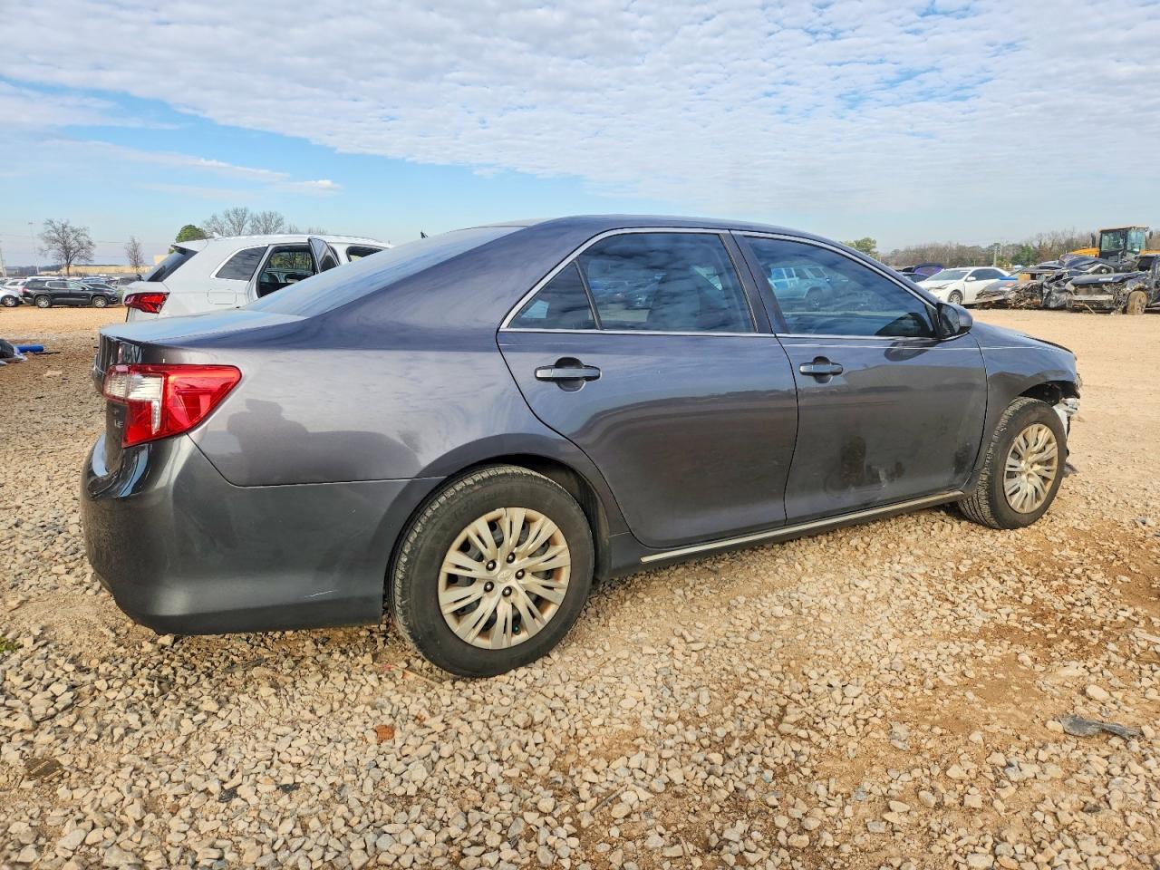 2014 TOYOTA CAMRY