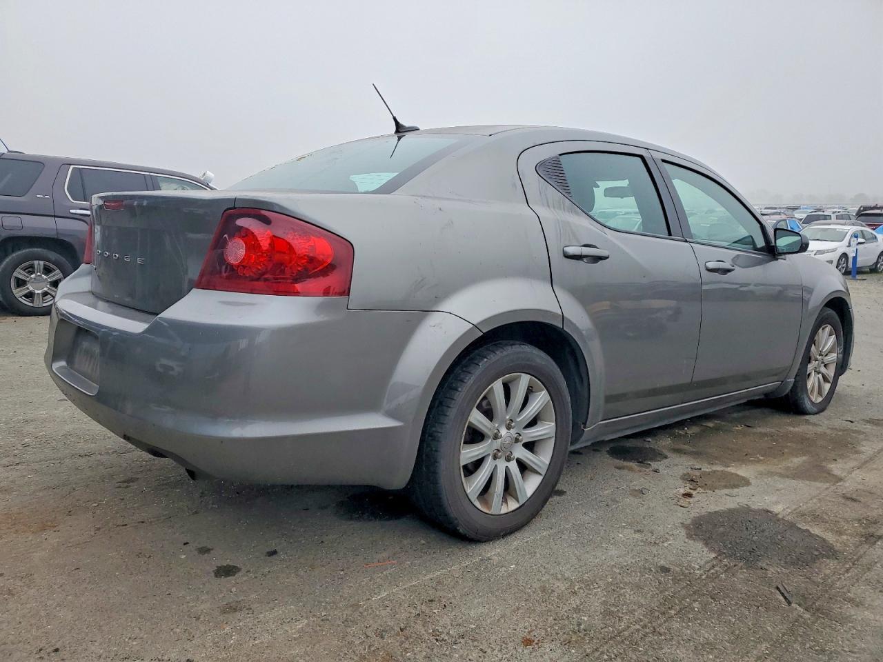 2012 DODGE Avenger
