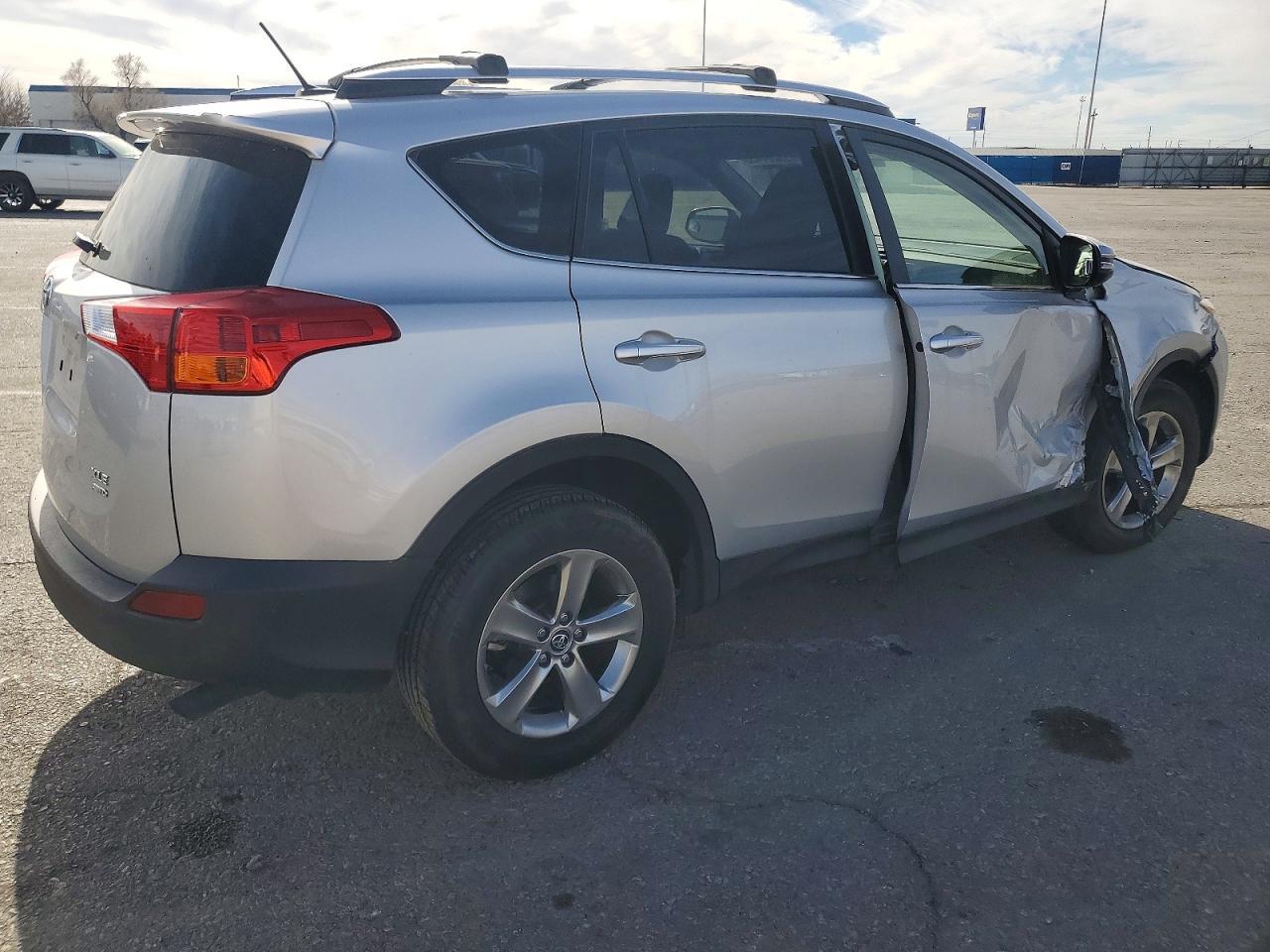2015 TOYOTA RAV4