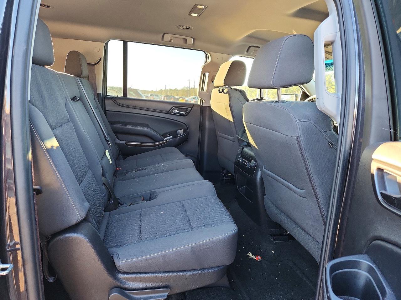 2016 CHEVROLET Suburban