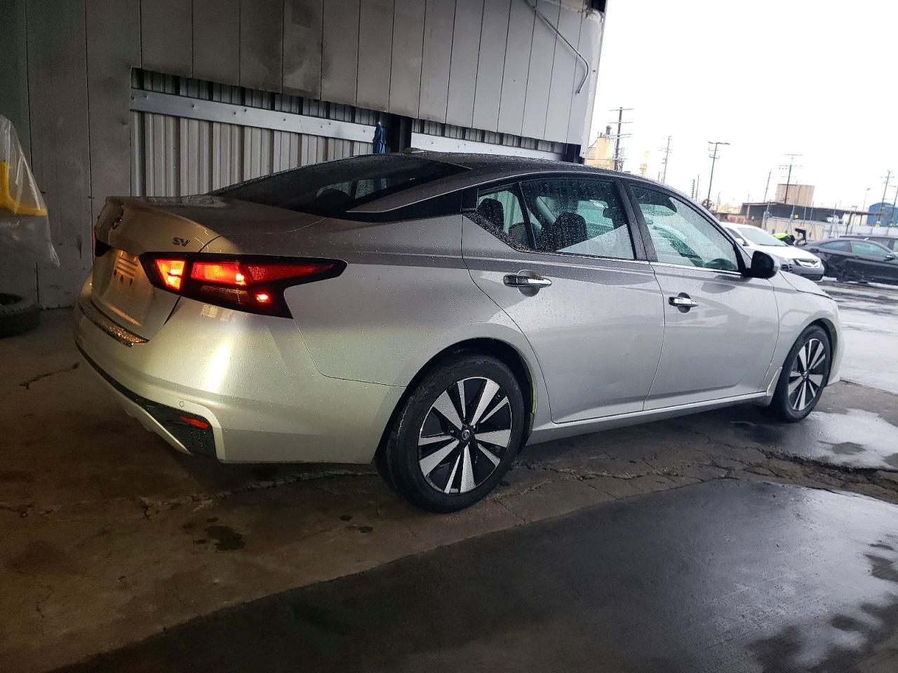 2021 NISSAN ALTIMA