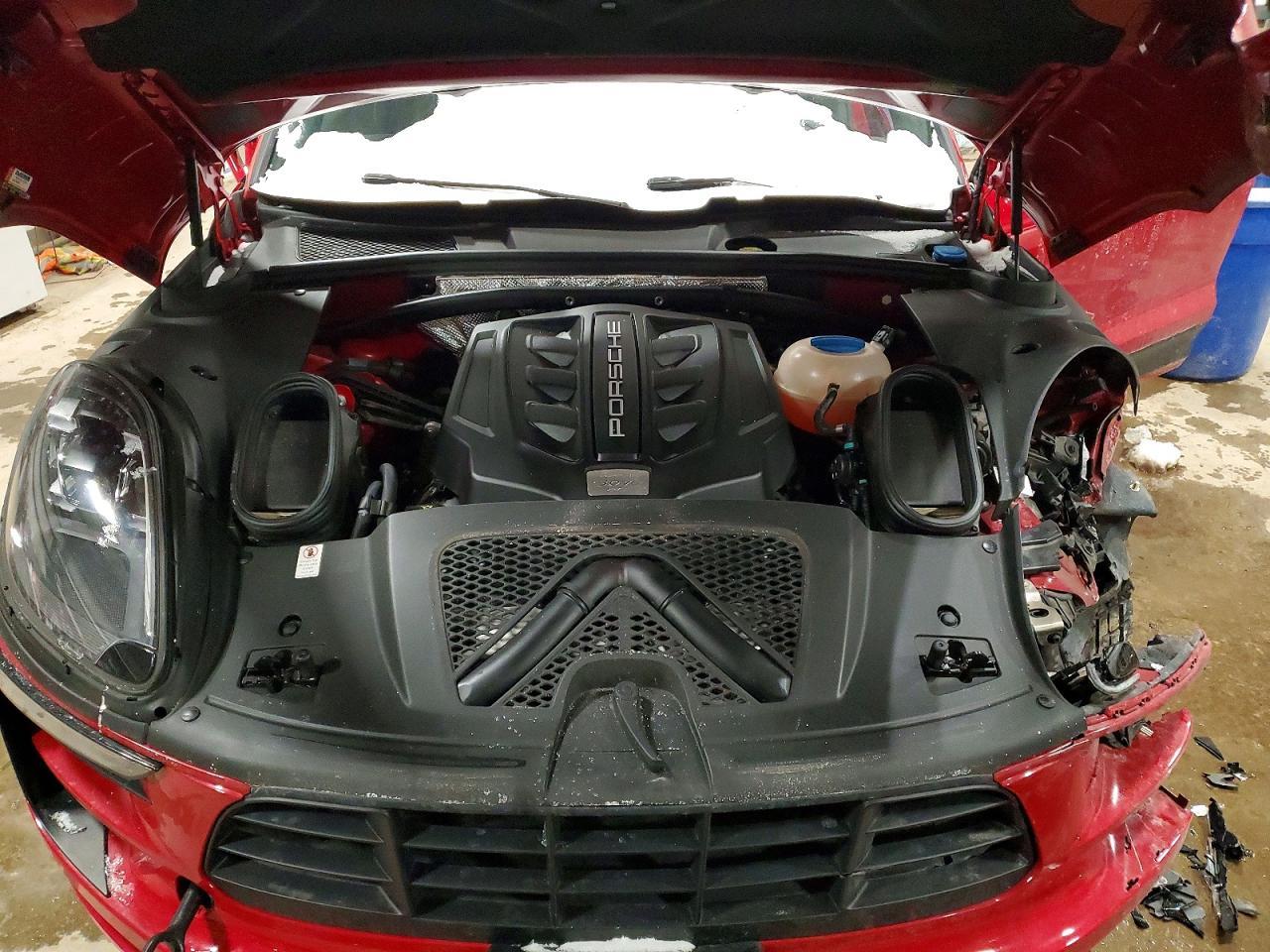 2017 PORSCHE Macan