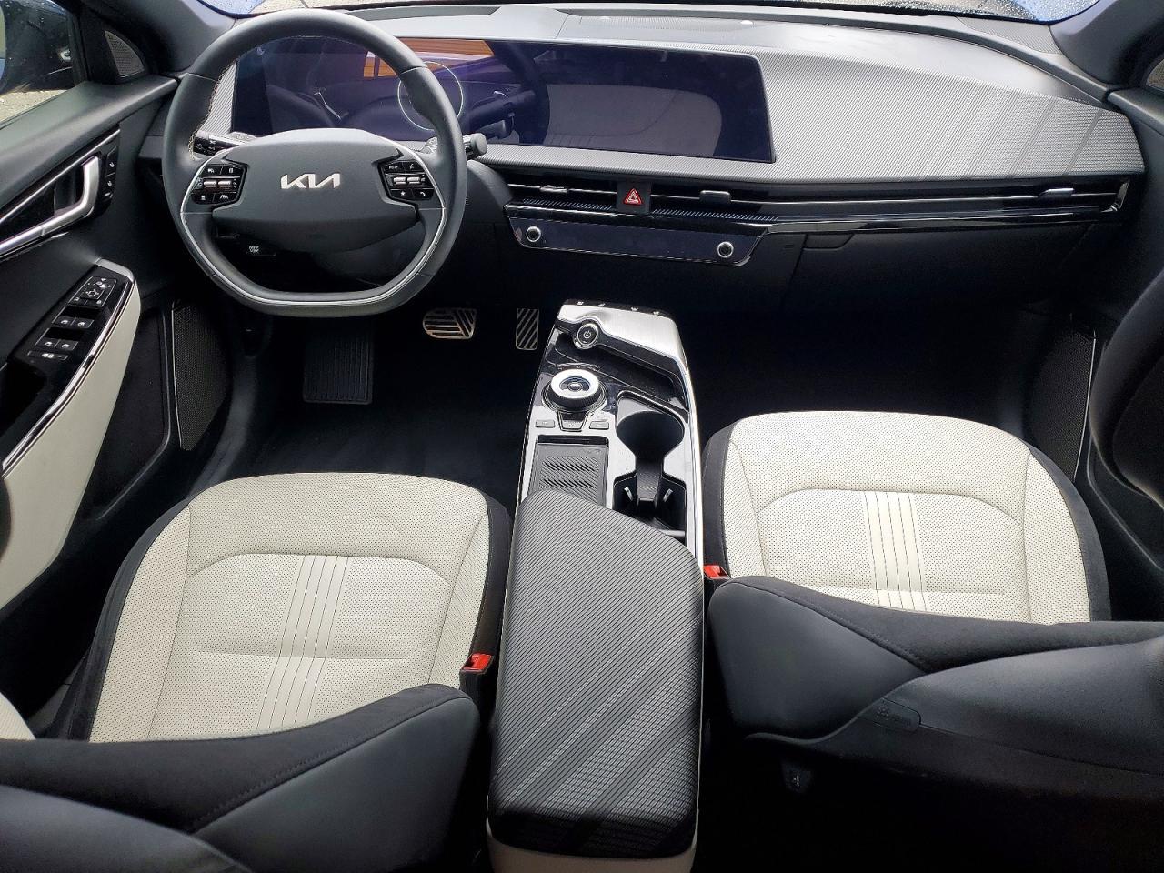 2023 KIA EV6