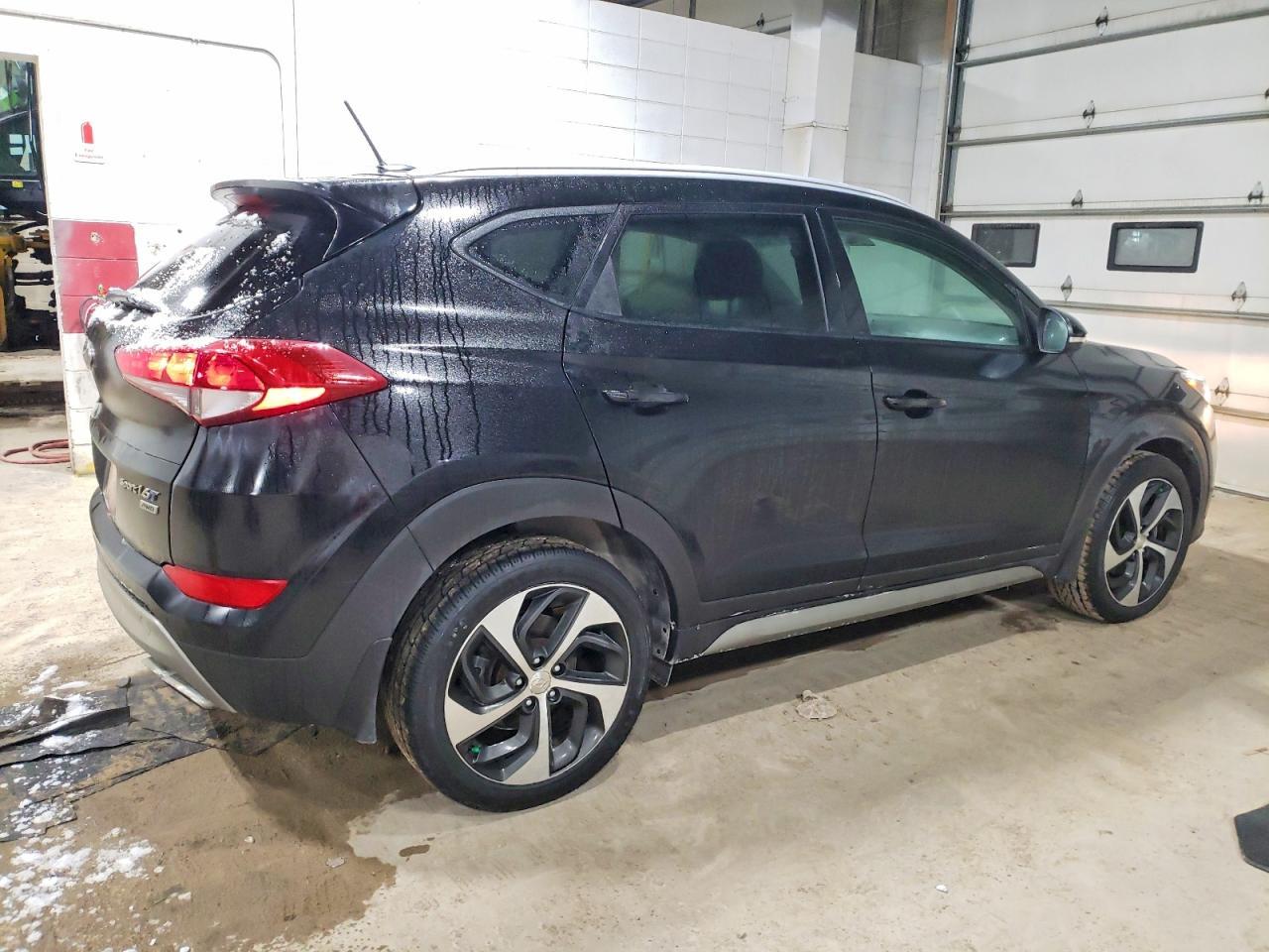 2017 HYUNDAI TUCSON