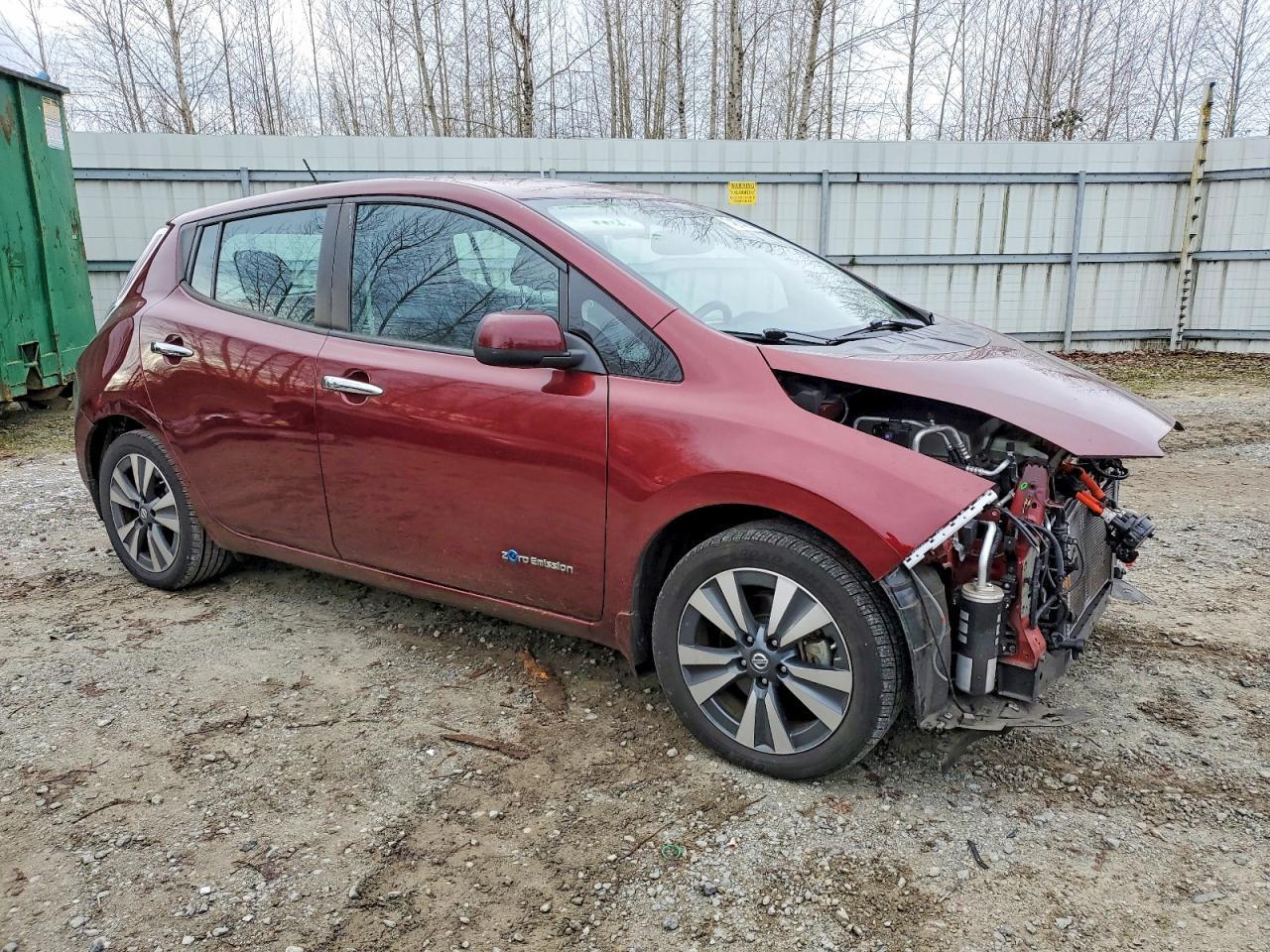 2017 NISSAN LEAF