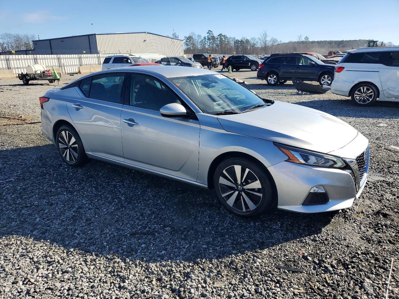 2022 NISSAN ALTIMA