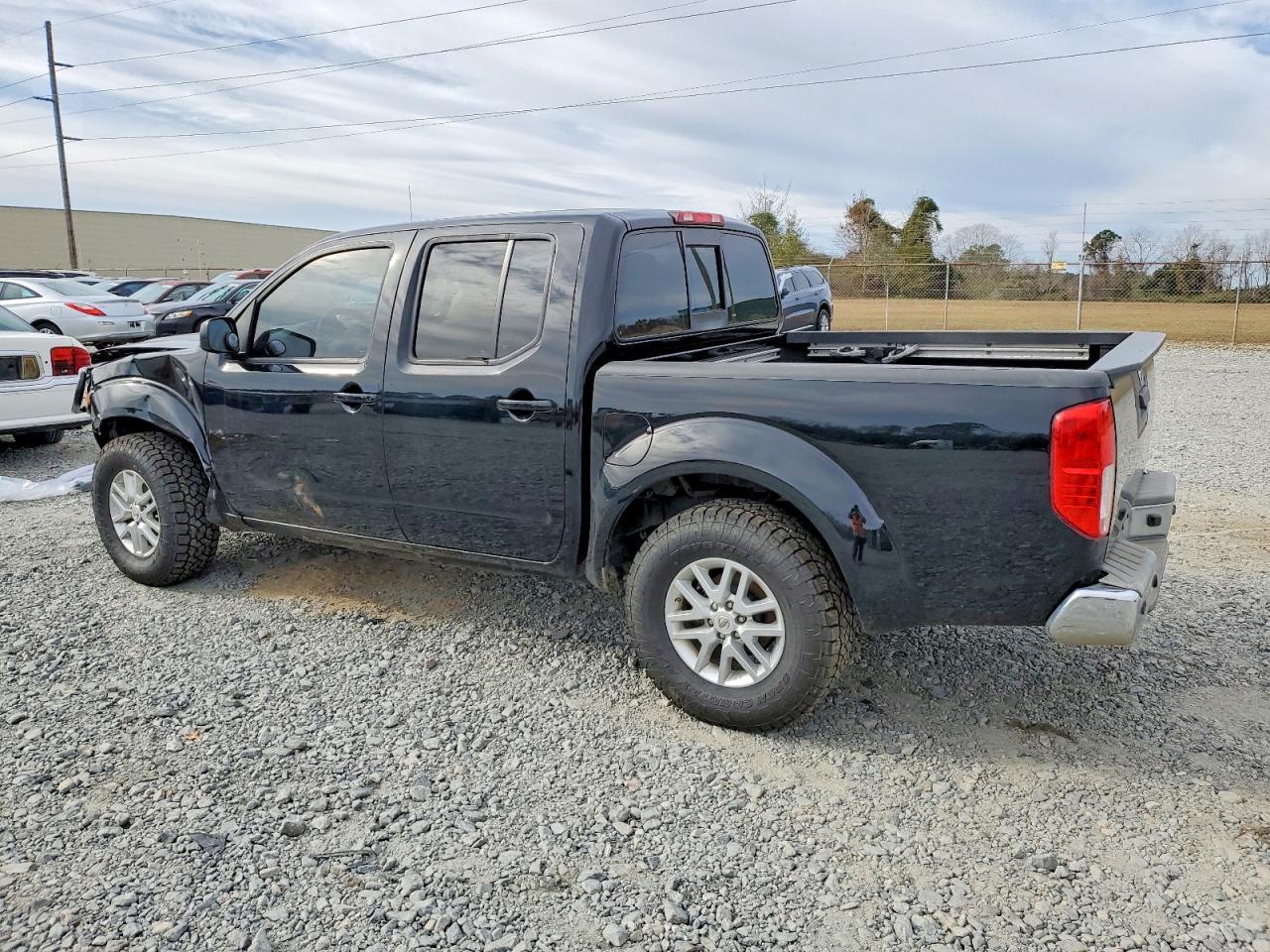 2015 NISSAN Frontier