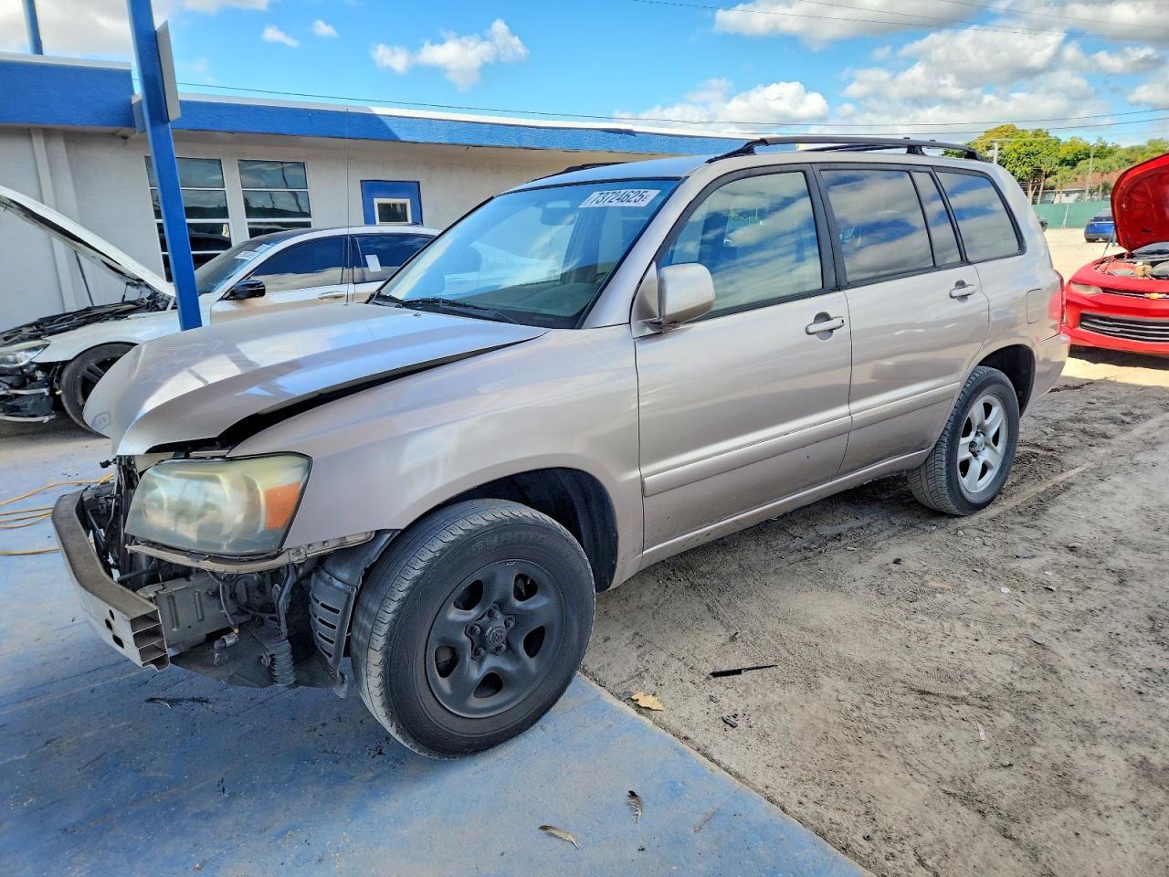 2004 TOYOTA HIGHLANDER