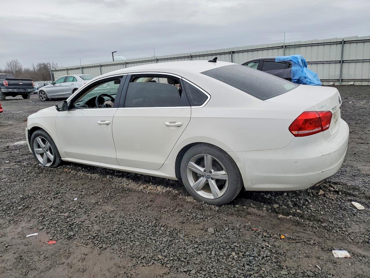 2013 VOLKSWAGEN