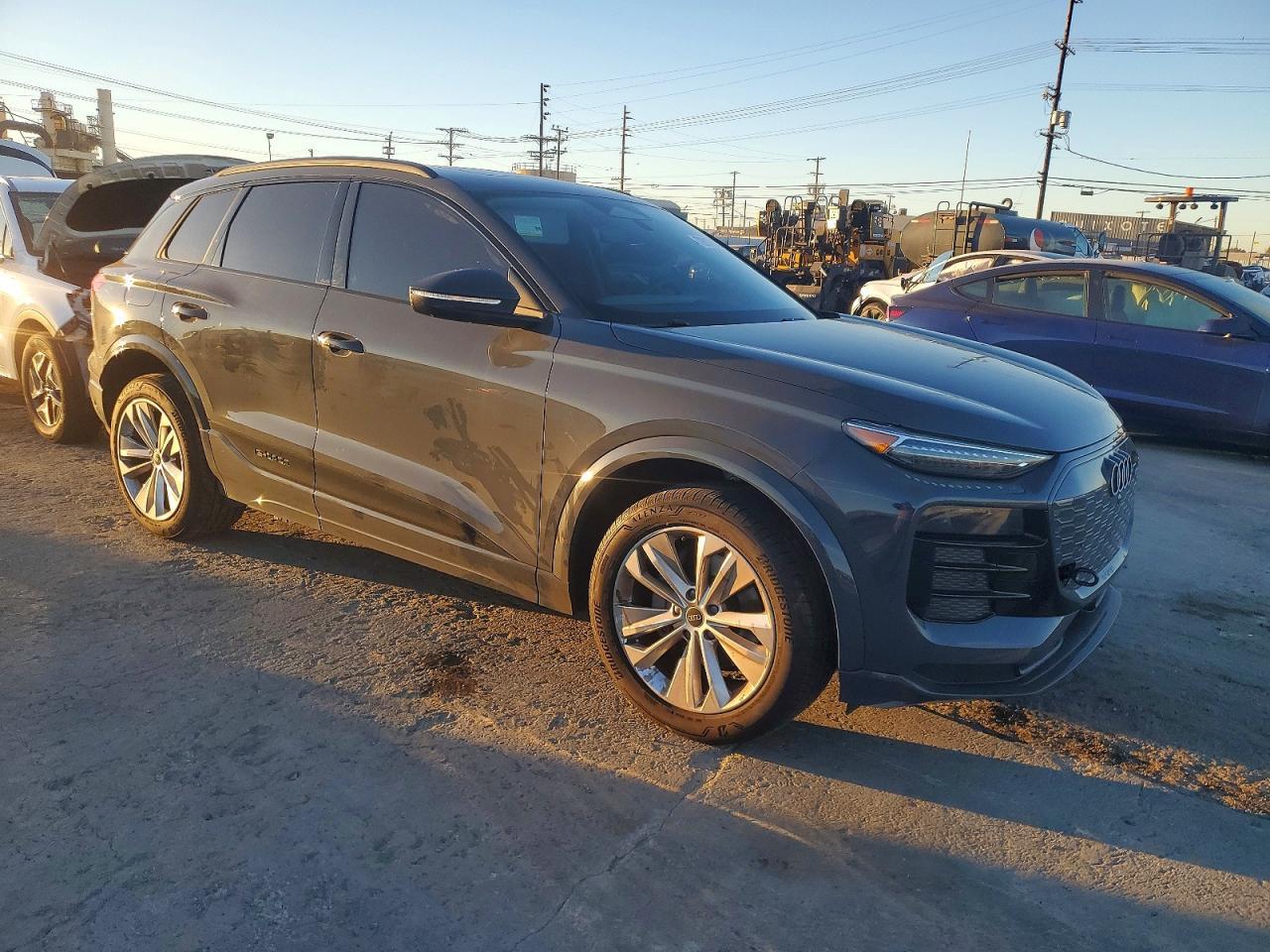 2025 AUDI Q6 e-tron