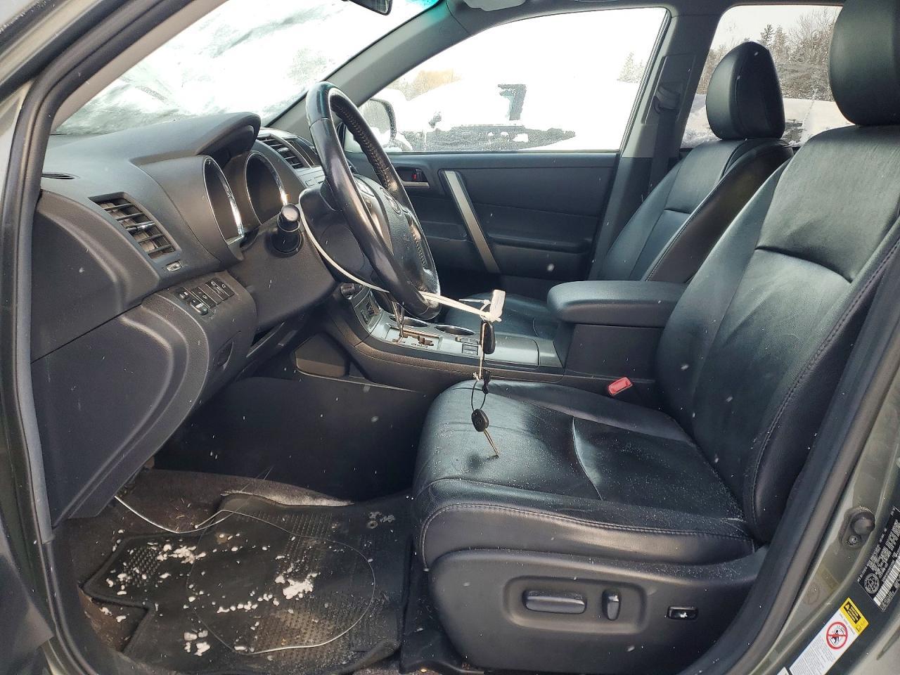 2010 TOYOTA HIGHLANDER
