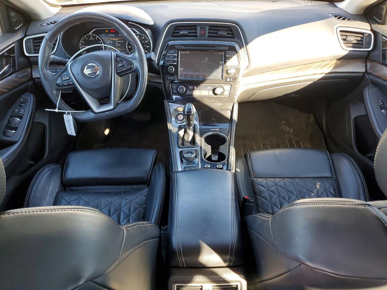2016 NISSAN Maxima