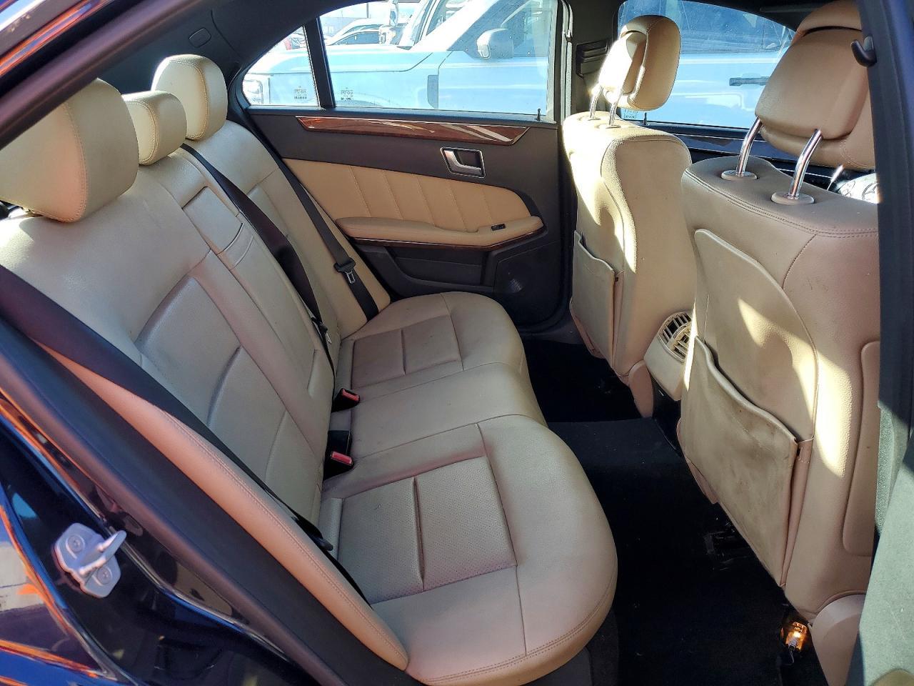 2012 MERCEDES-BENZ E-Class