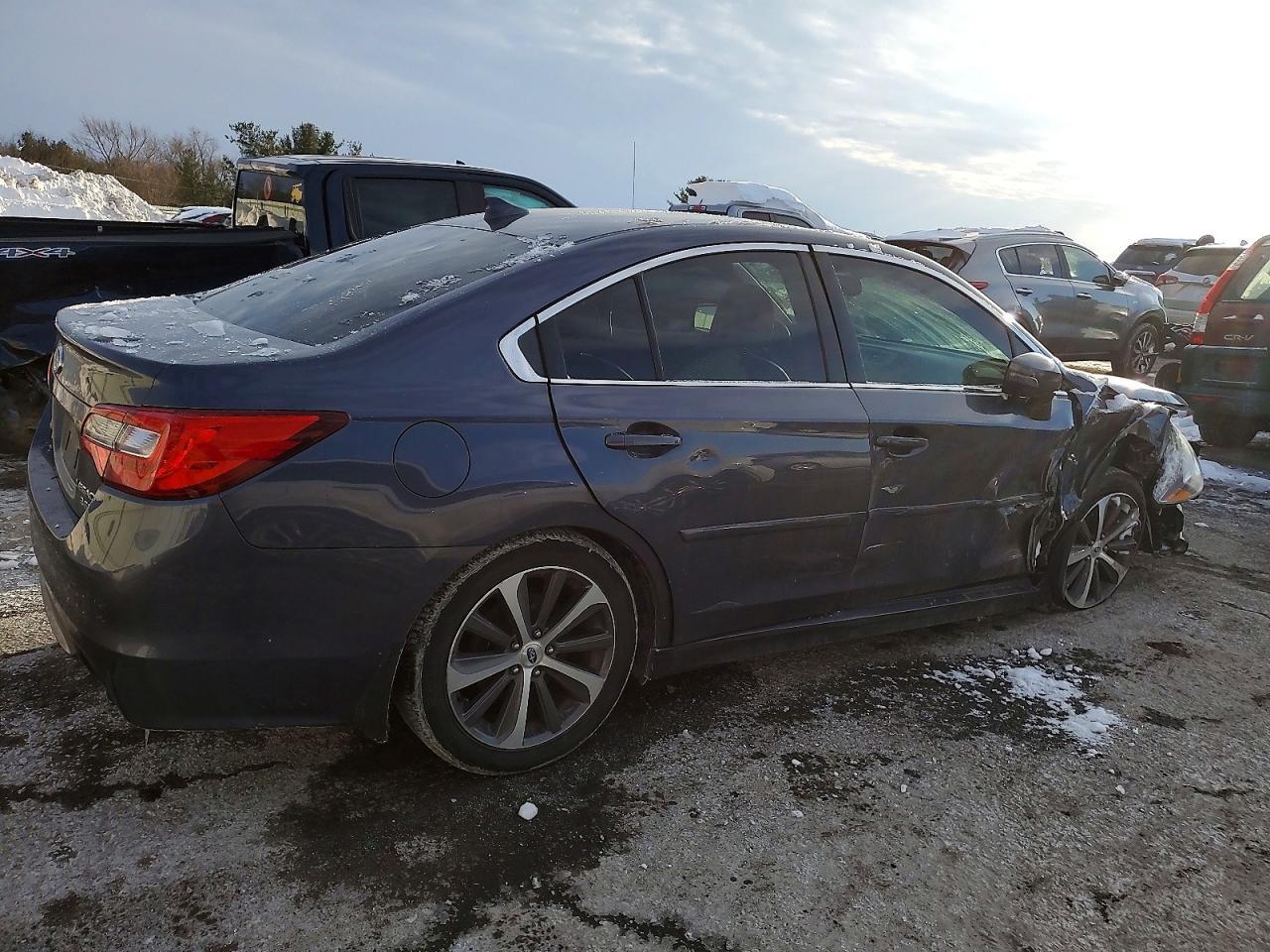 2016 SUBARU Legacy