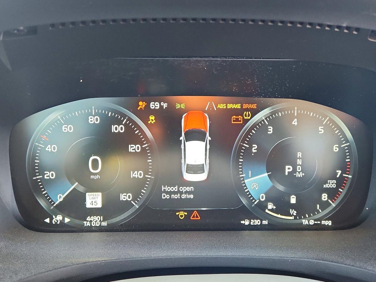 2022 VOLVO S60